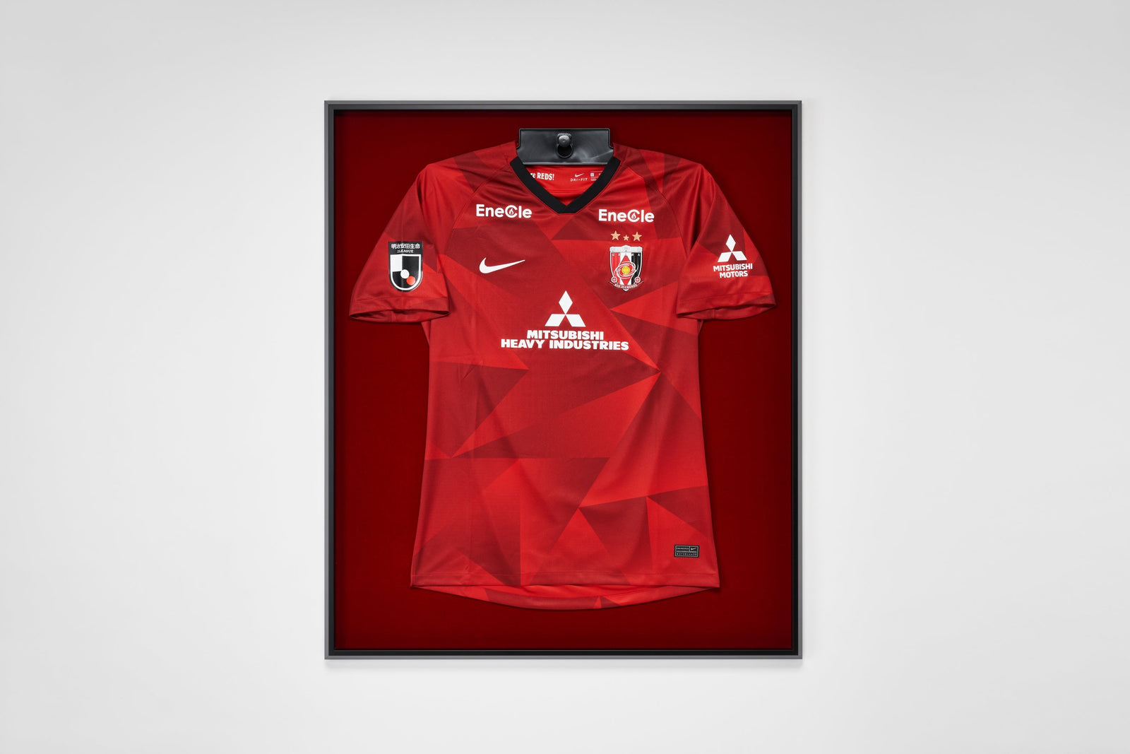 【グルアール】ユニフォームの威厳を引き立てる